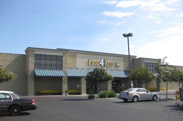 Five Corners Shopping Center: Bellevue Rd and Shaffer Rd, Atwater, CA 95301